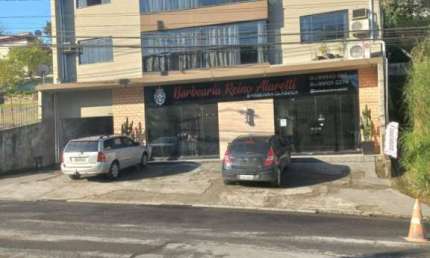 Prédio comercial com 12 dormitórios à venda no bairro Velha em Blumenau/SC