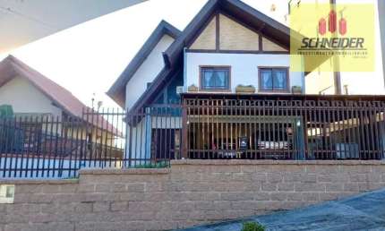 Casa com 3 dormitórios à venda no bairro Nações em Timbó/SC