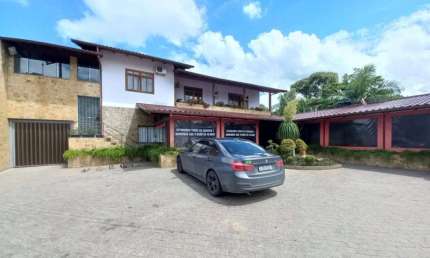 Prédio comercial com 3 dormitórios à venda no bairro Quintino em Timbó/SC