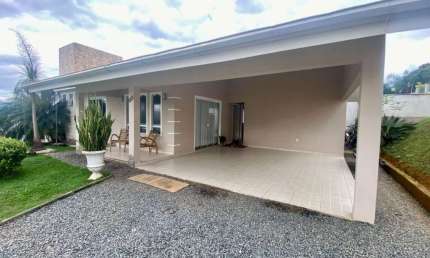Casa com 3 dormitórios à venda no bairro Quintino em Timbó/SC