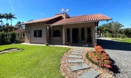 Casa com 4 dormitórios à venda no bairro Divineia em Rio dos Cedros/SC