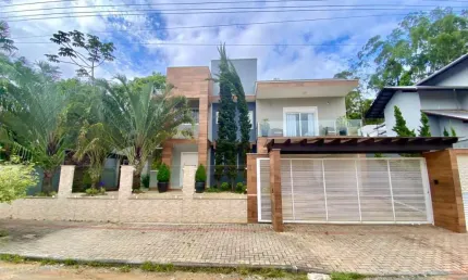 Casa com 3 dormitórios à venda no bairro Nações em Timbó/SC