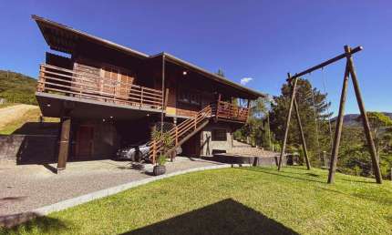 Casa com 3 dormitórios à venda no bairro Centro em Benedito Novo/SC