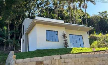 Casa com 2 dormitórios à venda no bairro Centro em Rodeio/SC