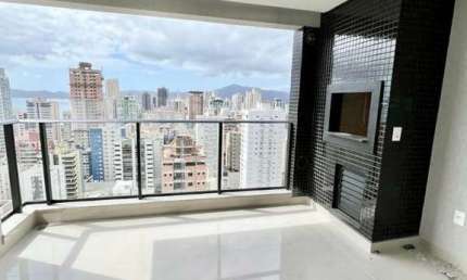 Apartamento com 3 dormitórios à venda no bairro Centro em Itapema/SC
