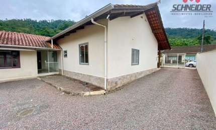 Casa com 3 dormitórios à venda no bairro Centro em Rodeio/SC