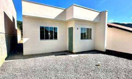 Casa com 2 dormitórios à venda no bairro Araponguinhas em Timbó/SC