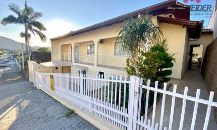 Casa com 3 dormitórios à venda no bairro Imigrantes em Timbó/SC