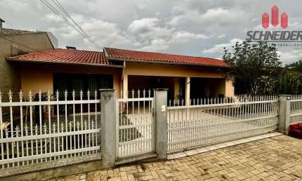 Casa com 2 dormitórios à venda no bairro Capitais em Timbó/SC