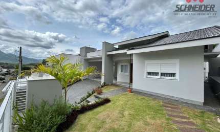 Casa com 3 dormitórios à venda no bairro Capitais em Timbó/SC
