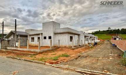 Casa com 2 dormitórios à venda no bairro Padre Martinho Stein em Timbó/SC