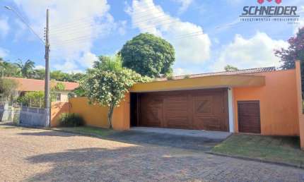 Casa com 4 dormitórios à venda no bairro Centro em Timbó/SC