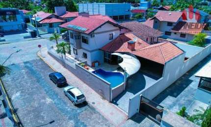 Casa com 3 dormitórios à venda no bairro Estados em Indaial/SC
