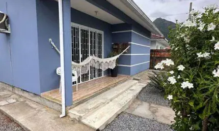 Oportunidade! casa com terreno grande na Guarda do/ Cubatão
