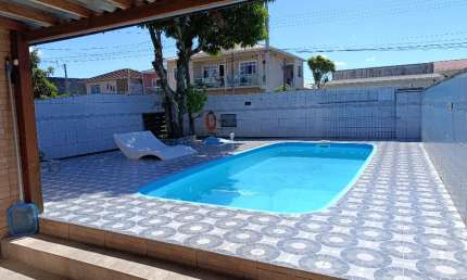 Oportunidade ! Linda casa com 3 quartos e piscina no Passa Vinte