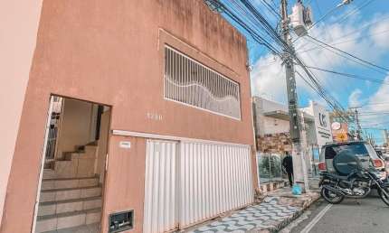 Oferta!! Casa 3/4 com Excelente localização no Barro Vermelho