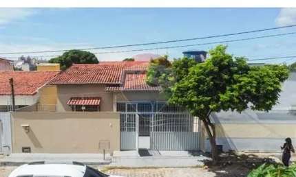 Linda Casa 3/4 próxima à Avenida Abel Cabral - Nova Parnamirim