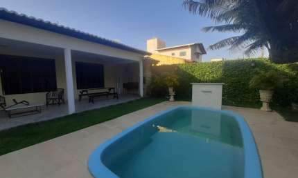 Linda Casa 4/4 c/ 450m² Terreno no Coração de Capim Macio