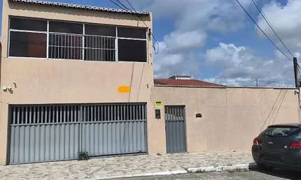 Oferta!! Casa Duplex 05 Quartos sendo 04 Suítes em Candelária