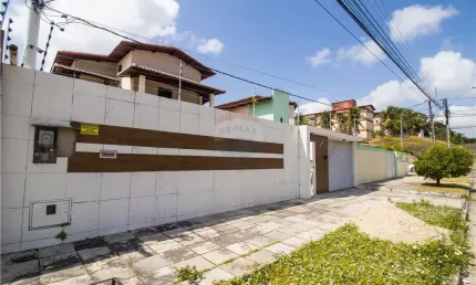Casa Duplex 6/4 Sendo 4 Suites Maravilhosa em Capim Macio
