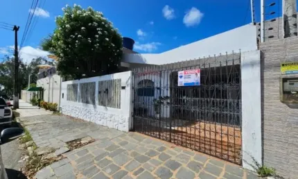 Oportunidade! casa 5/4 sendo 03 suites no conj ponta negra
