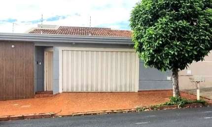 Casa a venda no Bairro Parque dos Bandeirantes, na Cidade de Ribeirão Preto.