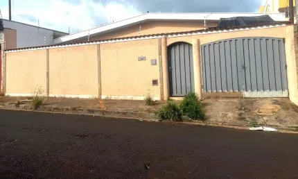 Casa à Venda  – R$ 360.000,00.Localização: Bairro Sumarezinho  Ribeirão Preto - SP.