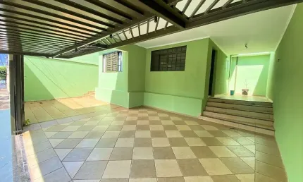 Casa à Venda  – R$ 445.000,00. Localização: Vila Tibério, Ribeirão Preto - SP