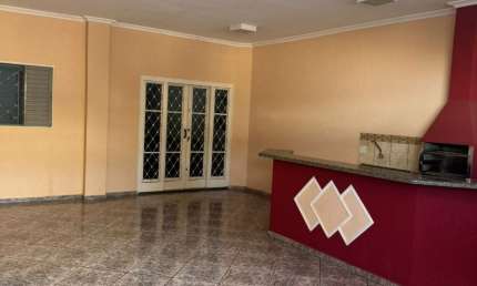 Casa à Venda – R$ 580.000,00. Localização: Bairro Vila Tibério, Ribeirão Preto - SP