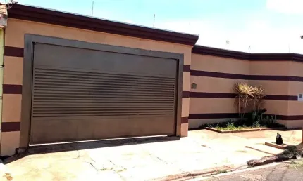 Casa à Venda – R$ 490.000,00. Localização: Parque Residencial Cândido Portinari, Ribeirão Preto - SP