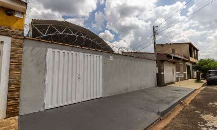Casa à Venda  R$ 390.000,00. Localização: Jardim Manoel Penna, Ribeirão Preto - SP