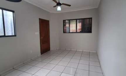 Casa à Venda R$ 290.000,00. Localização: Planalto Verde, Ribeirão Preto - SP.