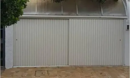 Sobrado à Venda R$  480.000,00.Localização: Jardim Macedo, Ribeirão Preto - SP.