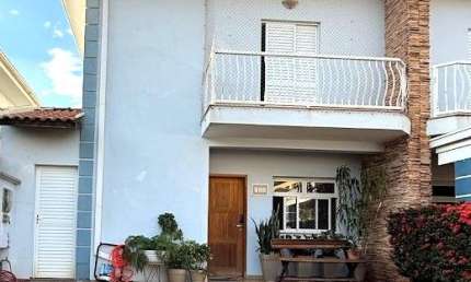 Sobrado à Venda no Condomínio Fechado R$ 669.000,00.Localização: Condomínio Turmalina Ribeirão Preto - SP.