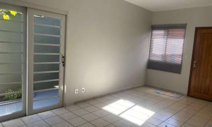 Casa à Venda no Condomínio Fechado R$ 630.000,00.Localização: Manoel Penna, Ribeirão Preto - SP.