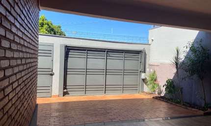 Casa à Venda  R$ 640.000,00. Localização: Ipiranga, Ribeirão Preto - SP.