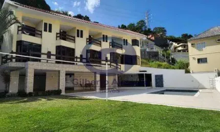 Casas 4 quartos à venda em condomínio na freguesia - rj
