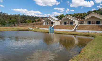 Chácara / sítio com 11 quartos à venda na Estrada Municipal Noé Ribeiro dos Santos, 315, Cachoeira, Atibaia, 23500 m2 por R$ 4.300.000
