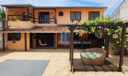Casa com 3 quartos à venda na Avenida Vinte e Nove de Abril, Coroados, Guaratuba, 200 m2 por R$ 777.000