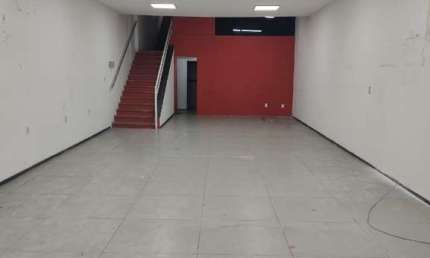 Ponto comercial para alugar na Avenida Cesário de Melo, 2548, Campo Grande, Rio de Janeiro por R$ 12.000