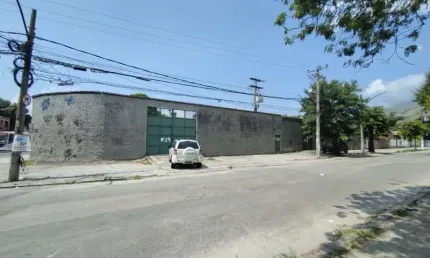 Barracão / Galpão / Depósito com 5 salas para alugar na Rua Agrícola, 17, Bangu, Rio de Janeiro, 842 m2 por R$ 15.000