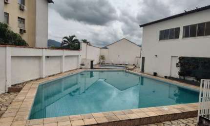 Casa em condomínio fechado com 2 quartos para alugar na Estrada do Campinho, 2261, Campo Grande, Rio de Janeiro por R$ 1.300