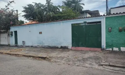 Casa com 3 quartos à venda na Rua Iturbides Esteves, 44, Campo Grande, Rio de Janeiro por R$ 380.000