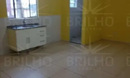 Casa com 2 quartos para alugar no Km 18, Osasco 