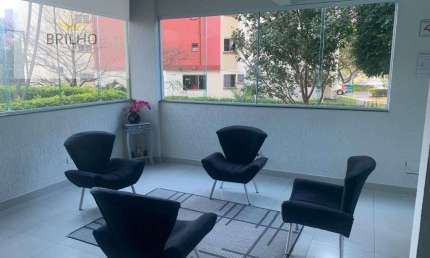 Apartamento em Jardim Joelma  -  Osasco   Lindo apartamento à venda com 2 dormitórios, sala com sanca, cozinha com passa-prato e armário planejado, área de serviço, banheiro e 1 vaga de garagem. O Con
