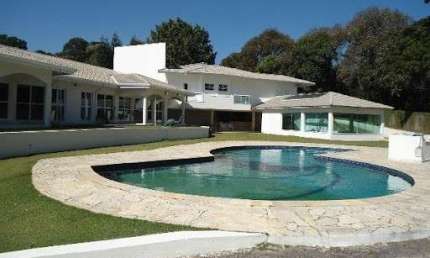 BELÍSSIMA CASA DE ALTO PADRÃO À VENDA NA MALOTA EM JUNDIAÍ - AU 1.081 M² - TE 5000 m², ao pé da Serra do Japi. Projeto arquitetônico, paisagismo, lazer.