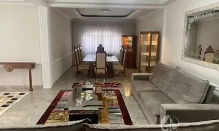 Belíssima casa de alto padrão à venda no jd. florestal em jundiaí - a/c 473 m2, paisagismo com jardim frontal (100 m²), próximo ao parque da cidade.