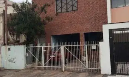 CASA COM EDÍCULA À VENDA NO VIANELO EM JUNDIAÍ - A/C 207 m², 02 dormitórios, 02 vagas.