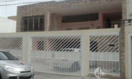 CASA À VENDA NO ANHANGABAU EM JUNDIAÍ - A/C 237m², com Edícula, ao lado da 9 de Julho, (pode ser comercial) com 04 dormitórios,