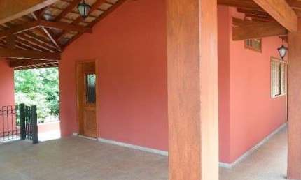 CHÁCARA DE ALTO PADRÃO À VENDA OU LOCAÇÃO EM LOUVEIRA -  A/C 1500 m² em Terreno de 20 mil m², lazer completo.